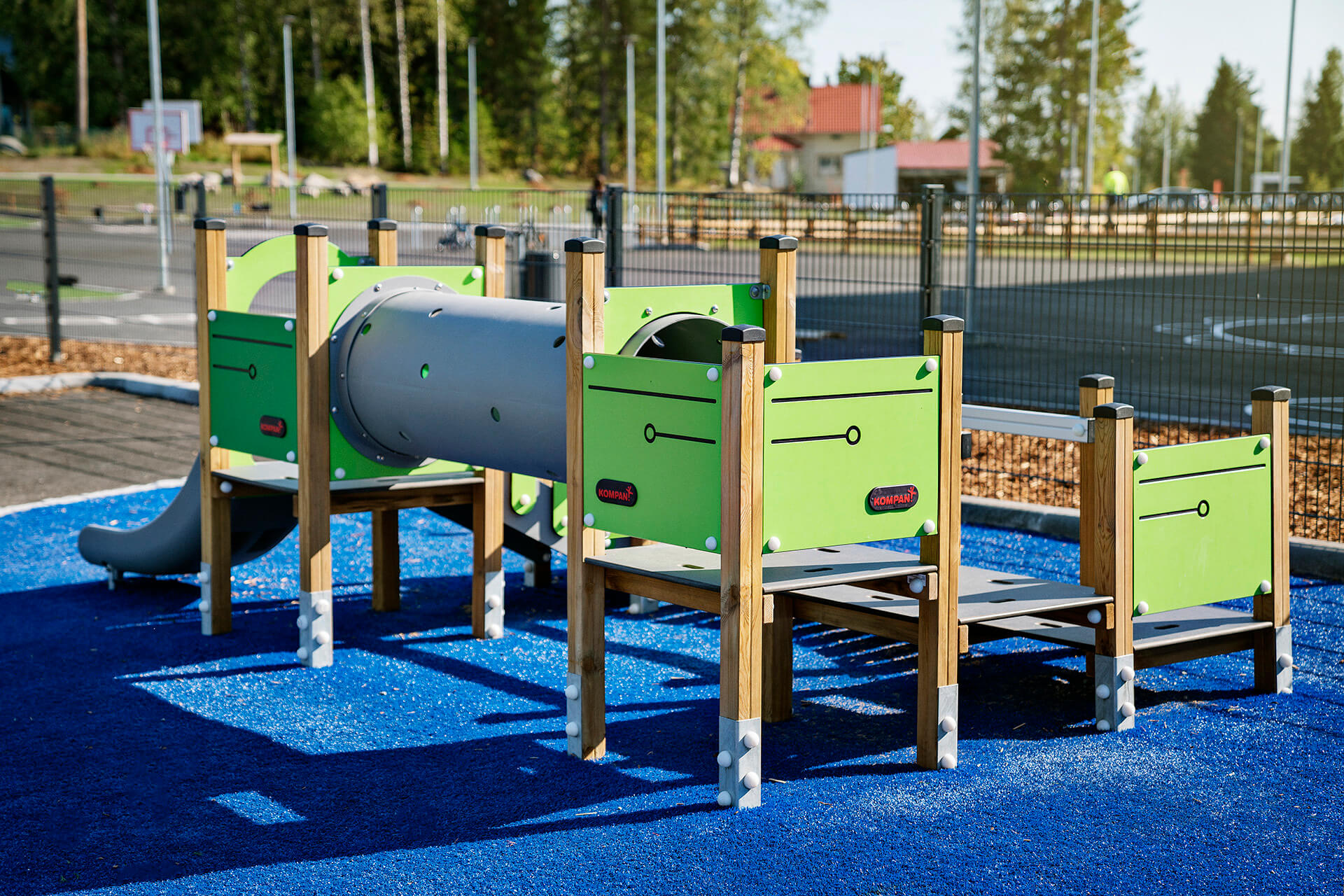 Four Tower with Wobbly Bridge