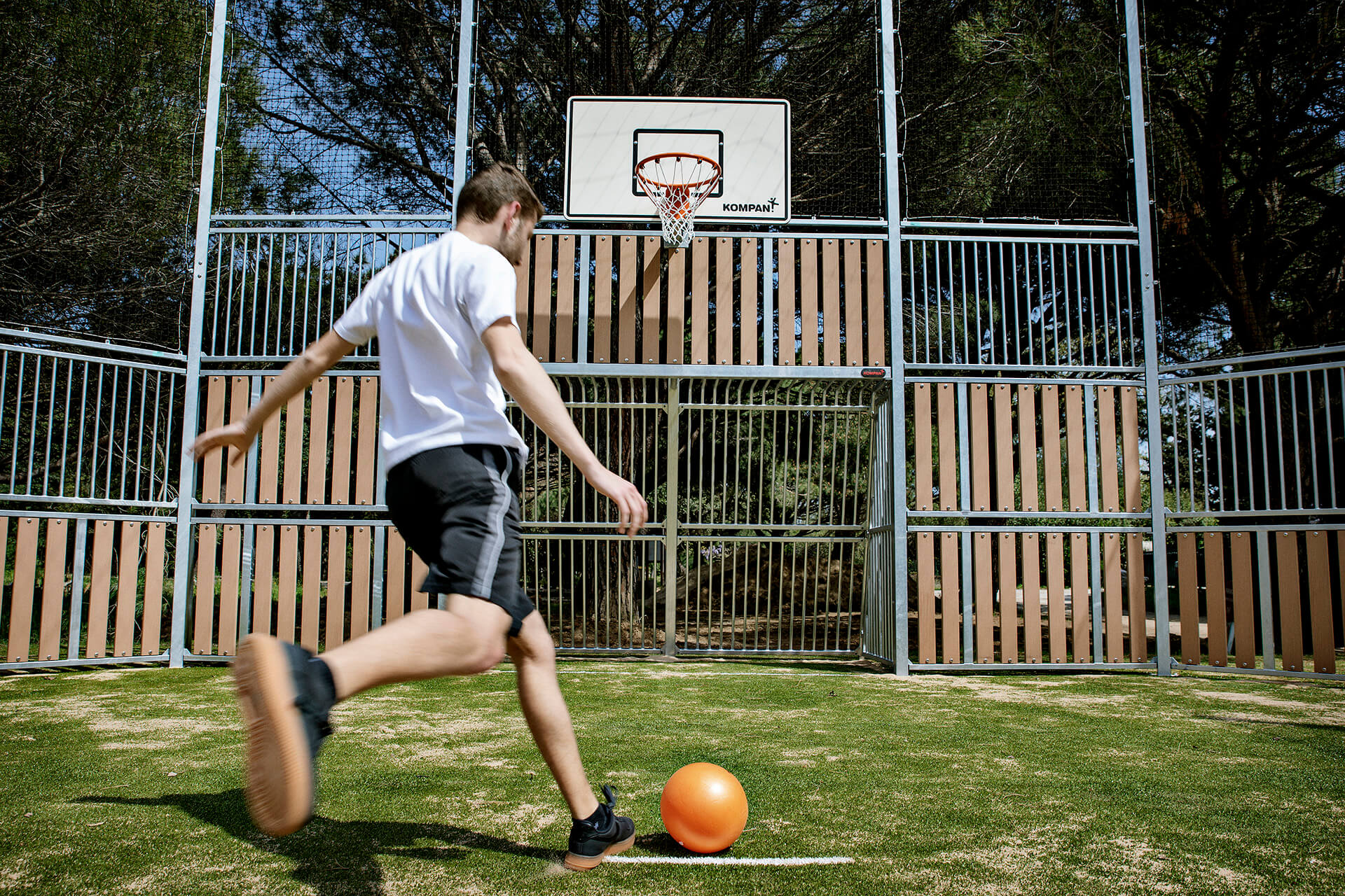 MUGA, 12x24m, High 5m, Wood Look