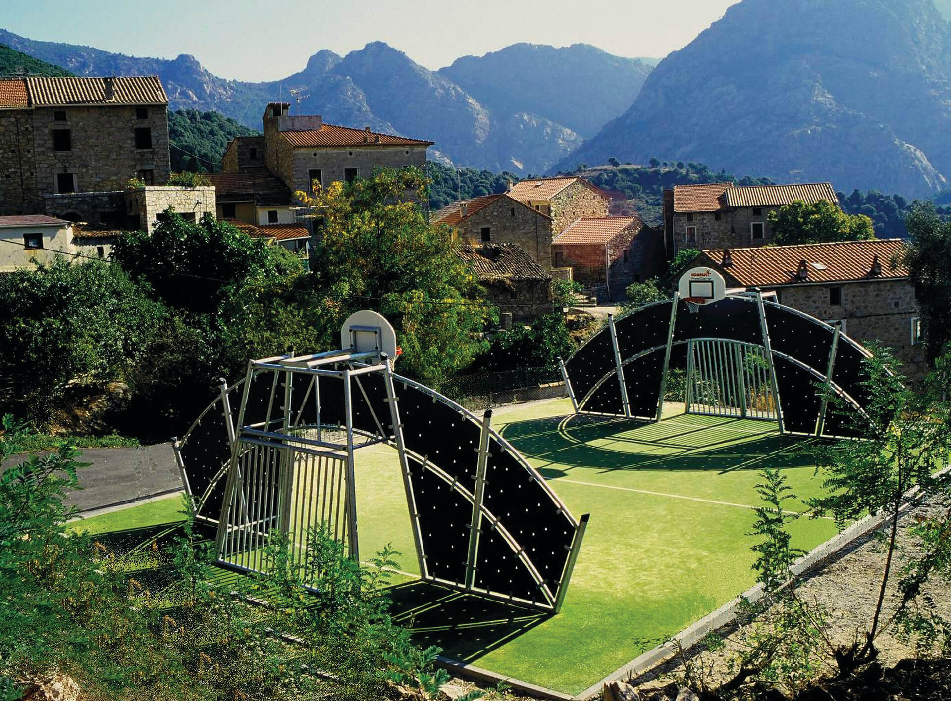 Cosmos Multi Goal, 9m