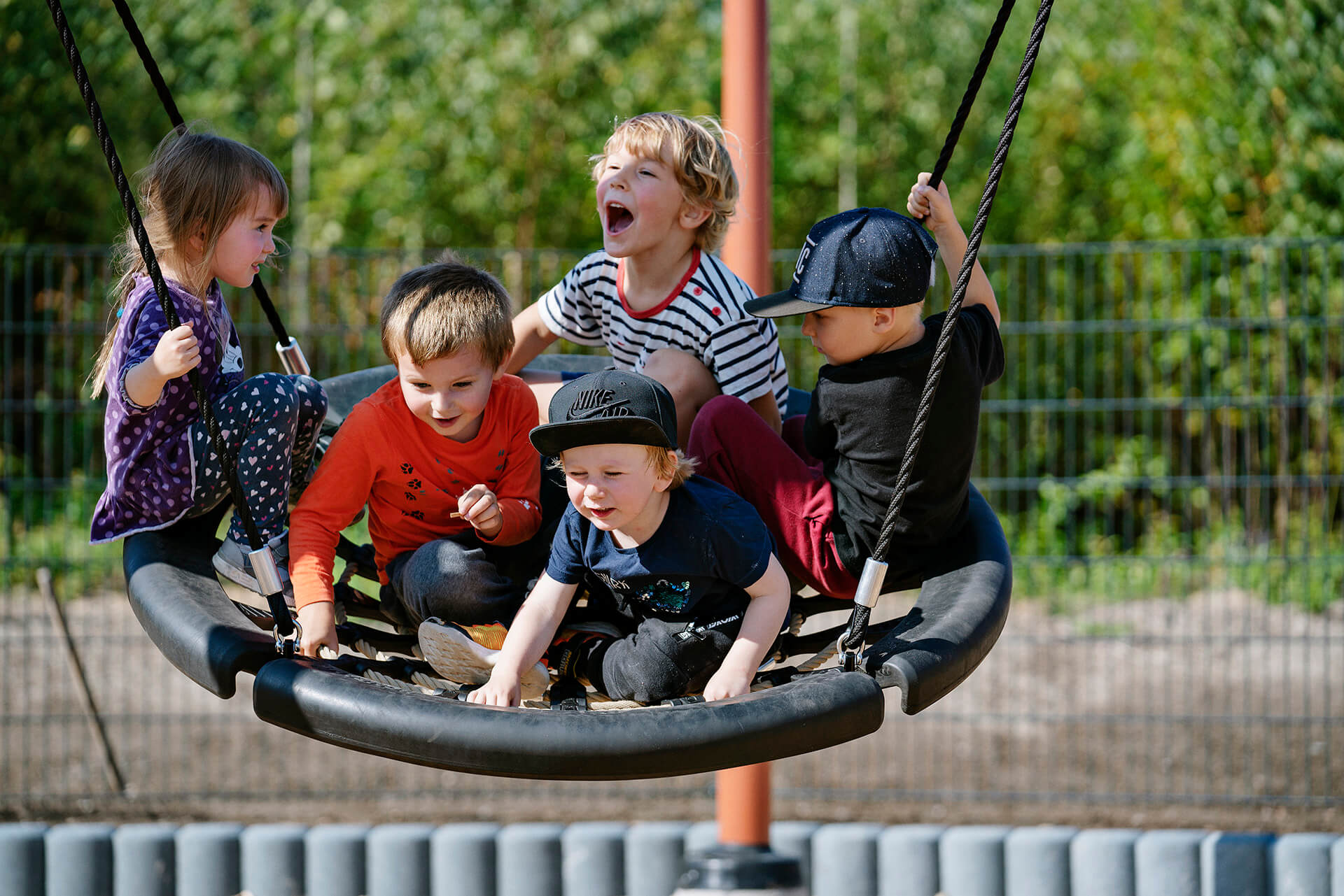 Rope Nest Seat 120cm H:2.5m