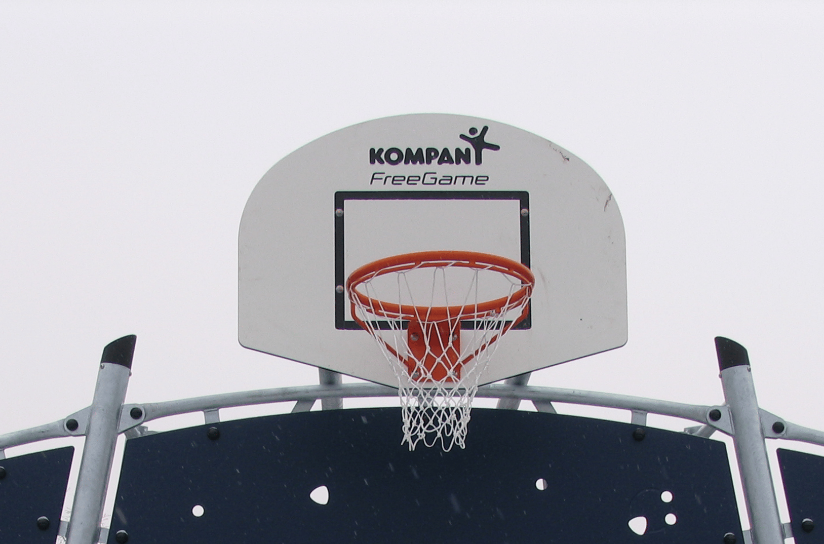 Cosmos Basketball Hoop