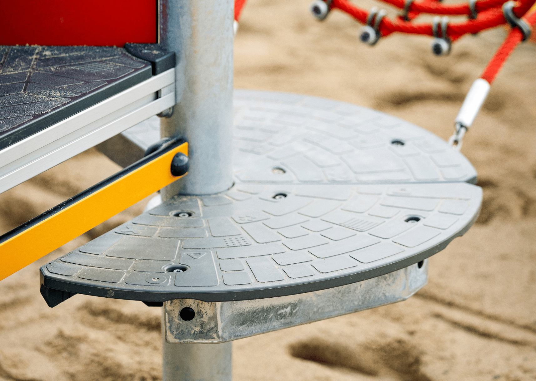 CRP_monkey trails round deck