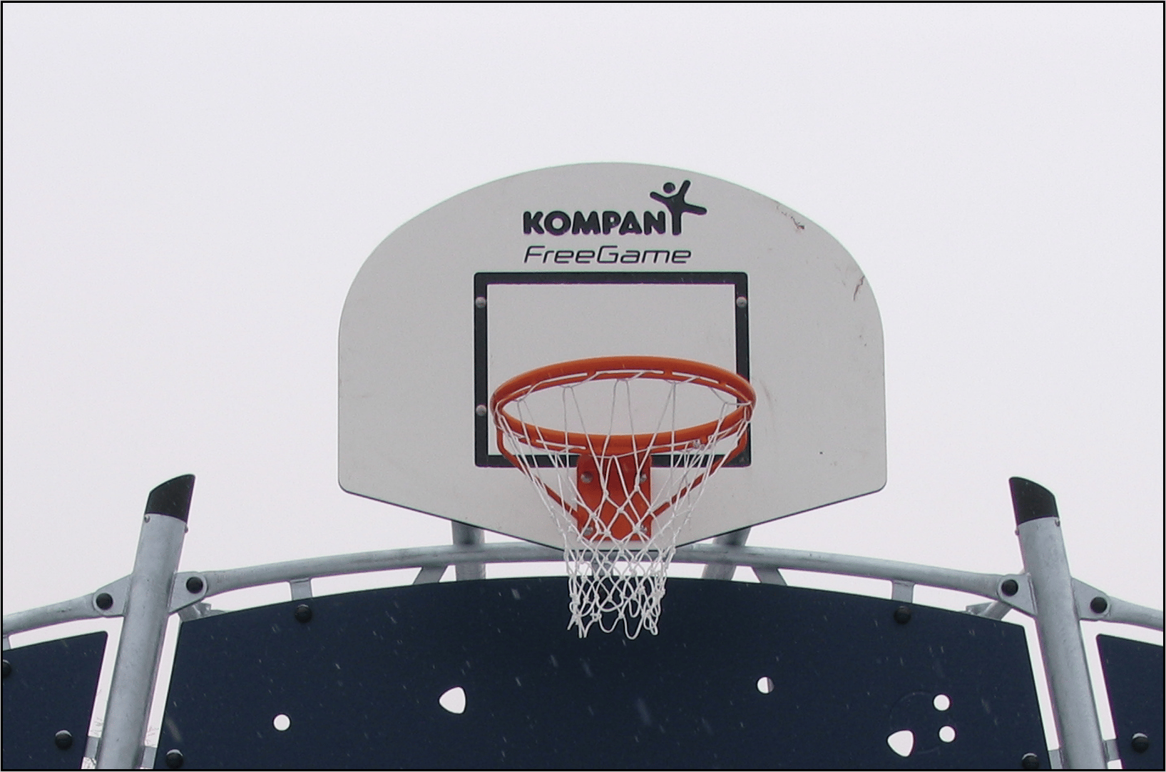 Cosmos Basketball Hoop