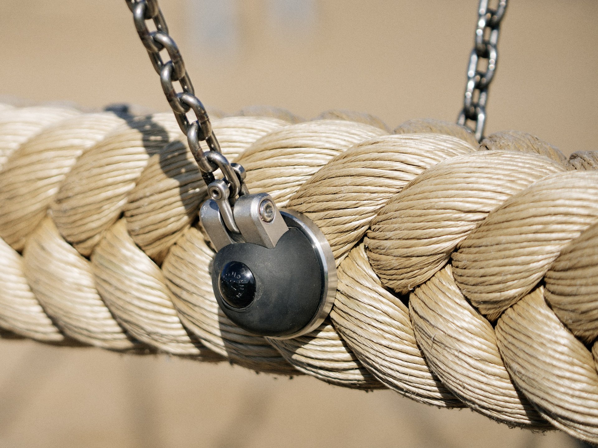 NRO_Coconut rope and chain swivel